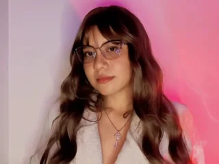Lola_Gibson profile