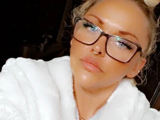 Madame_Bonnie profile