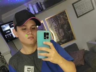 Max_Holloween