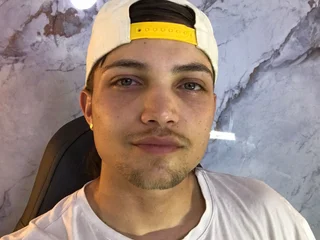 MaxxLouis profile
