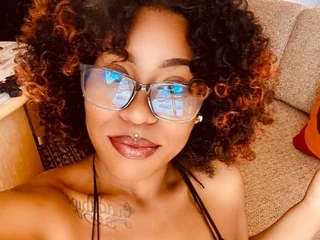 NaomiNvrland profile