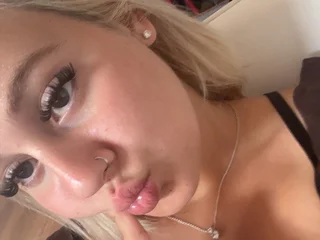 PeachieKiss profile