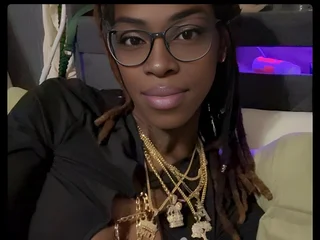 Prettyblkgrlprissy profile