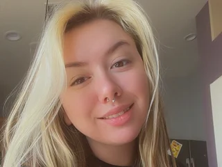 RueElaine profile