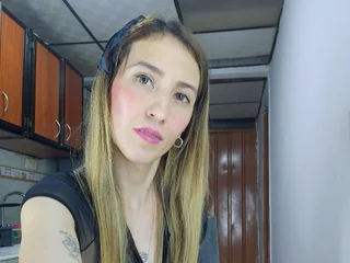 SaaraHot profile