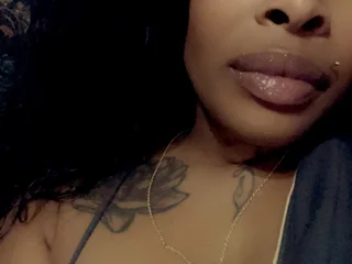 Tallandvoluptuous profile