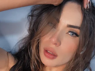 lara_bombshell profile