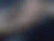 Olha só esse pau duro sendo esmagado.