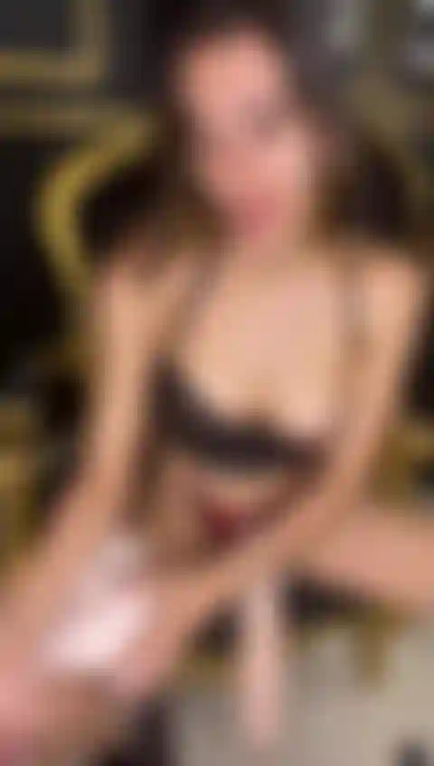 O pau da deusa destruindo meu buraco.