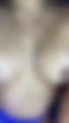 Ele explode de prazer vendo minha masturbação em lingerie azul.