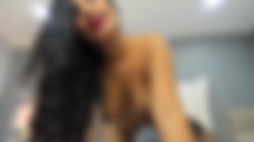 Pov: chupando seu pau duro em estilo cachorrinho.