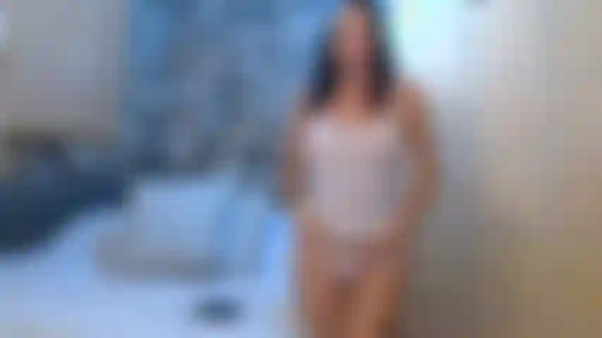 Provocando camiseta molhada e mamilos duros'.