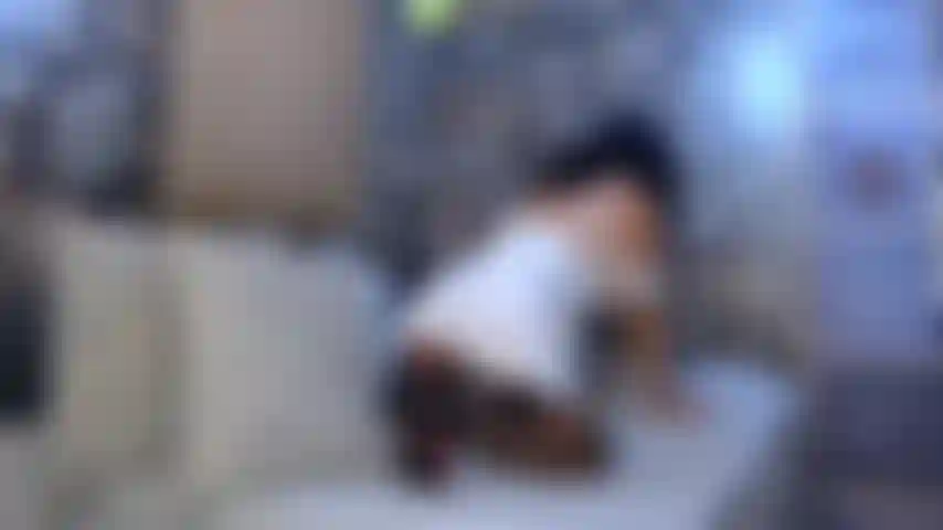 Curtindo minha máquina de sextoy na minha bucetinha molhada / cachorrinho.