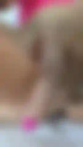 Um pau grosso esticando minha buceta.