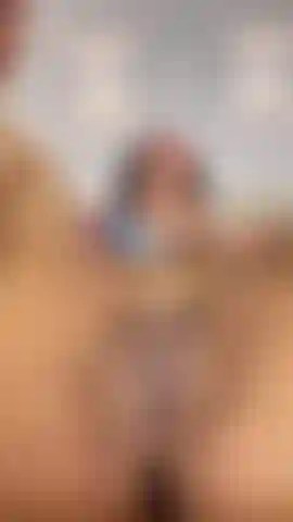 O que você acha do óleo na minha buceta?