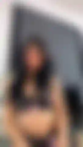 Nós contemos nossos desejos ou saímos para satisfazê-los.