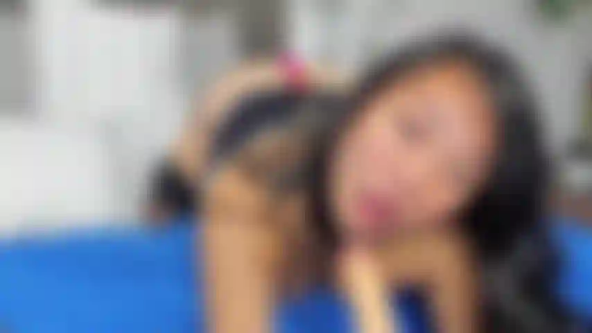 Aproveite minha bucetinha suculenta.