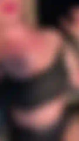 Watch me play with my juicy tits