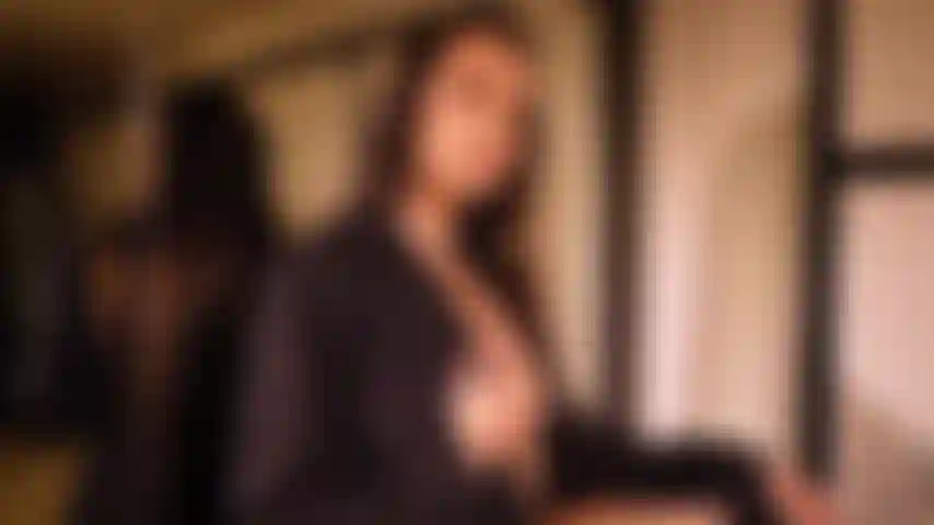 I_want_to_feel_your_hands_all_over_me.