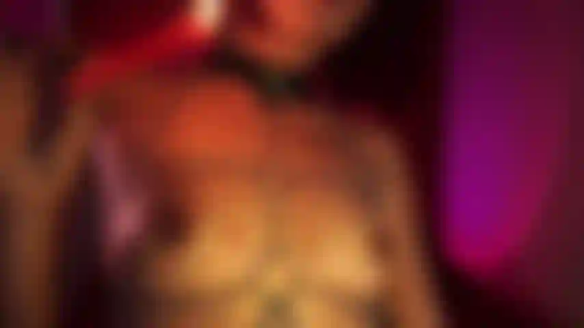 Pingando cera quente!