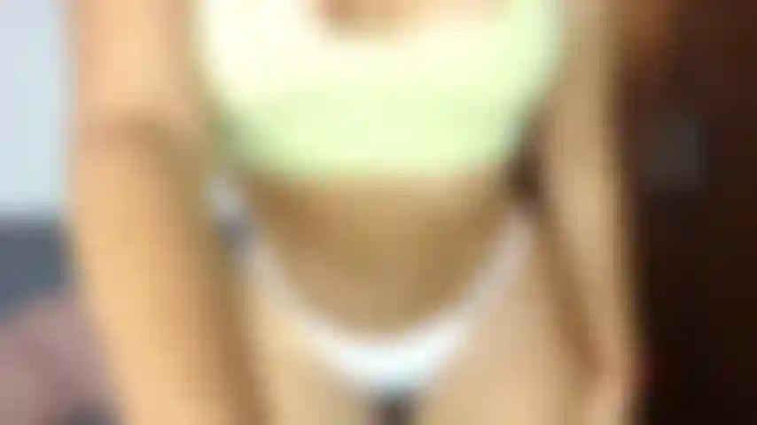 Chupando, squirt, montando consolo na bucetinha e no cuzinho!!