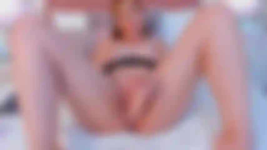 O esperma que sai da minha buceta é o sinal de que foder e imaginar que é seu pau me faz explodir e ficar muito molhada e excitada.