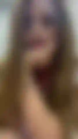 Minhas curvas quentes, peitos saltitantes e essa lingerie rosa vão te levar ao limite, você não vai conseguir resistir, eu te garanto que você vai explodir.