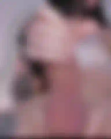 Abra sua boca para receber meu esperma.