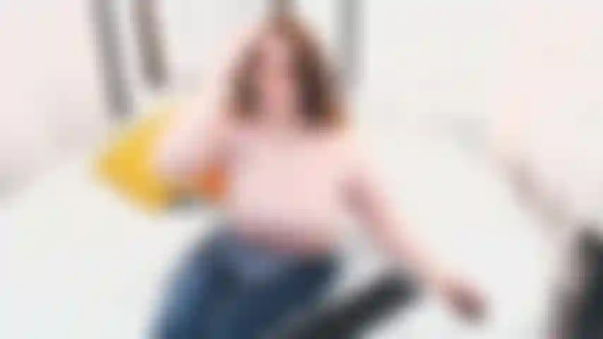 Peitos dolorosos de espancamento.