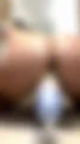 Me fodendo com meu vibrador de máquina 🔥.