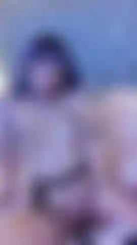 Slow, sensual movements, watch how my whole body trembles.