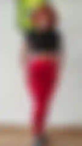 Fiz uma roupa esportiva.