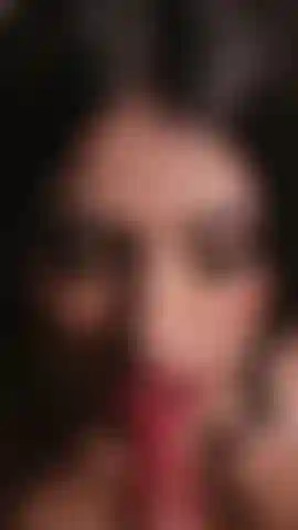 Alison chupe seu pau.