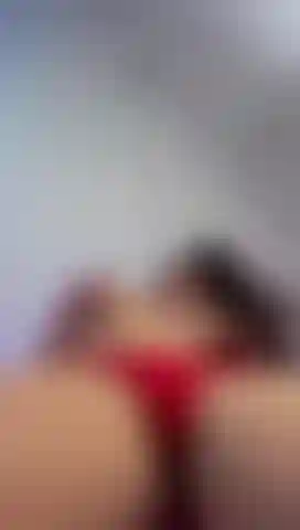 Venha brincar com minha buceta.