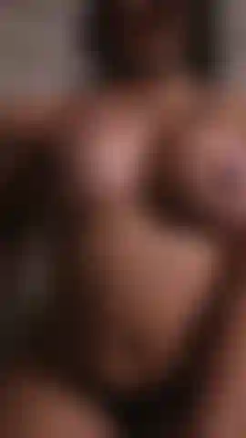 Alison, uma garota gostosa.