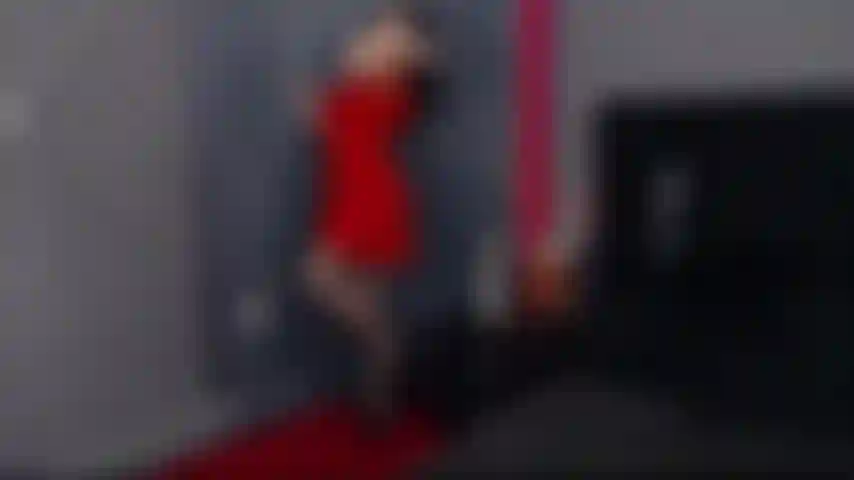 Não uso calcinha por baixo do vestido.