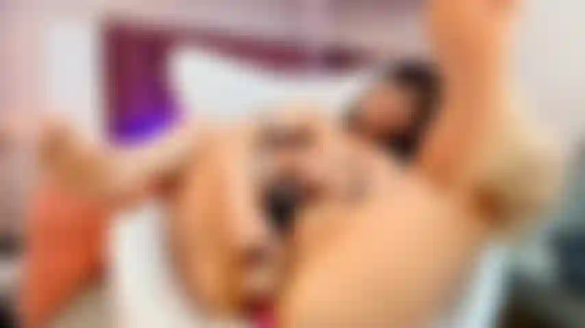 Com um esguicho incrivelmente quente.