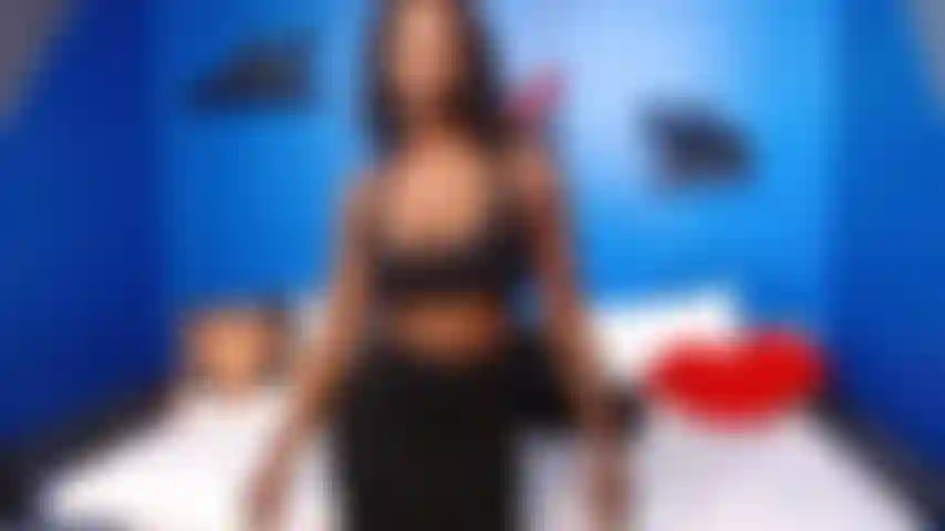 Balançando bunda nua provocação.