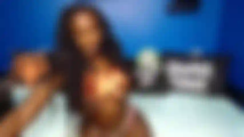 Provocadora de peitos laranja.