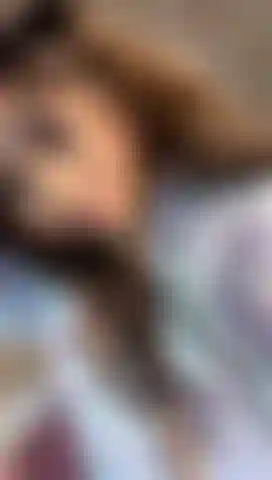 Sei que meu rosto inocente te deixa louca.