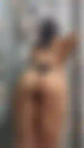 Junte-se a mim no banho, eu sei que você quer.