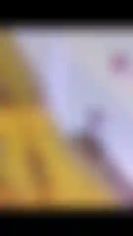 Meus lindos seios e minha bucetinha doce e molhada.