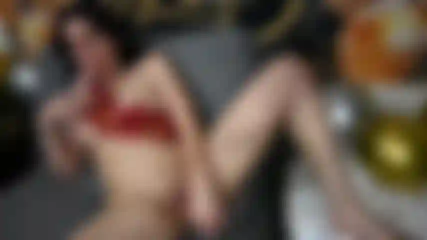 Aniversariante chupa e fode 2 consolos.