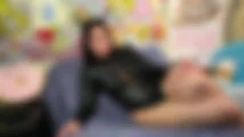 Succubus encolhendo pau mágico boquete.