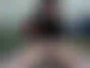 Policial da sedução - recebo uma ligação sobre uma reclamação de barulho. Acabo te seduzindo com um striptease sexy, dedilhando e eventualmente montando seu pau.