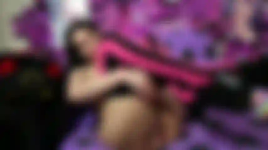 Joi de salto agulha e meia.