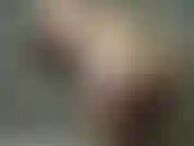 Bunda oleosa adoro humilhação de pênis pequeno! Conheci um novo amante com um pau enorme. Tinha esquecido o que é ser fodida por um homem de verdade, ele estica minha bunda tão bem ao contrário do seu pau pequeno.