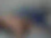 Grata pela sua masturbação - obrigada por todo o seu apoio. Faço um strip-tease sexy com minha camisola de seda e me masturbo na cunha libertadora com meu vibrador. Fico muito molhada e gozo muito!