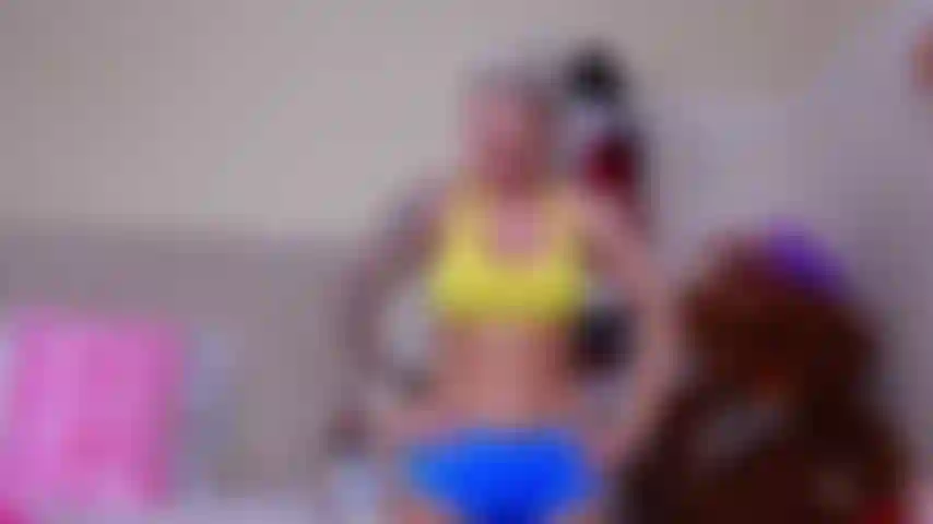 Treino de peitos saltitantes.