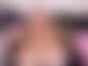 Você não pode resistir. Você só pode sonhar e babar, enquanto me vê despir, provocando você ao prazer total.